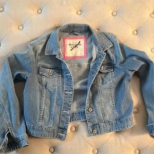 Size large abercrombie and fitch jean jacket